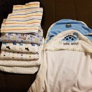 Gerber Other - BUNDLE!! Receiving Blankets & Hooded Bath Towels Gerber Other - BUNDLE!! Receiving Blankets & Hooded Bath Towels